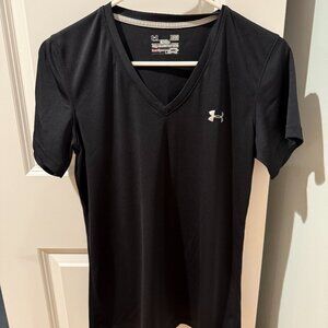 Under Armour black vneck tshirt, large